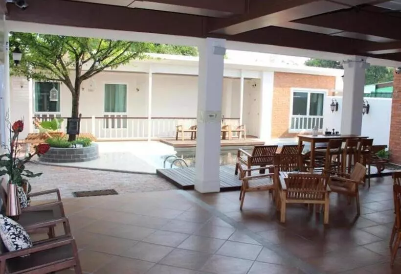 Fotos del hotel Baan Pimpisa Bangsaray Boutique Residence:  13