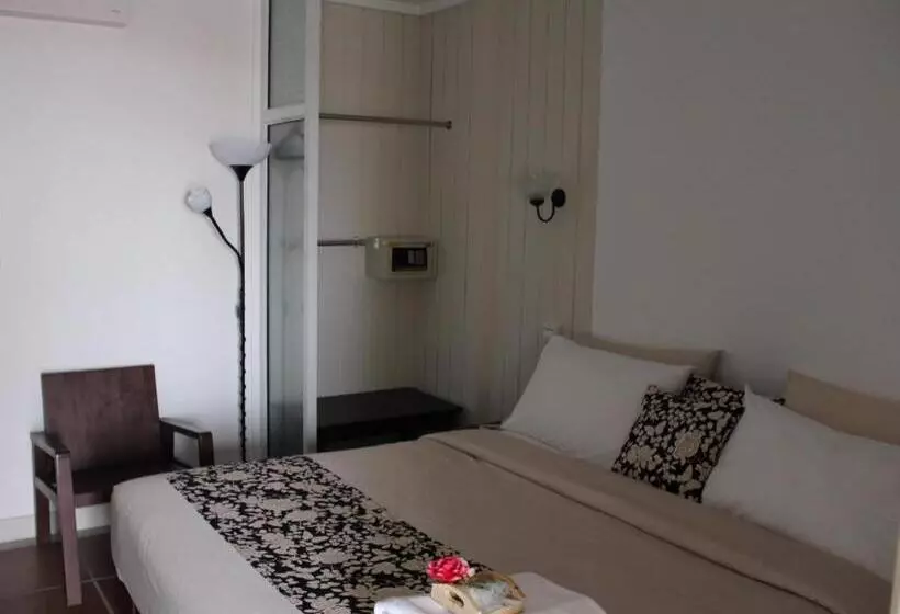 Fotos del hotel Baan Pimpisa Bangsaray Boutique Residence:  2