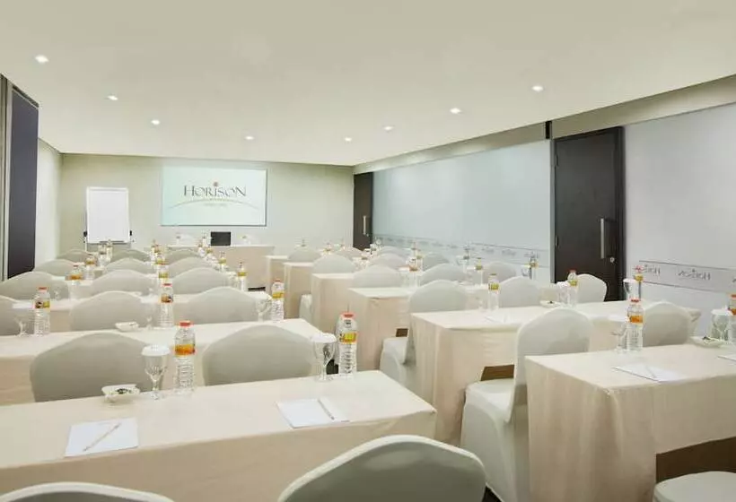 Fotos del hotel Horison Legian Bali:  8