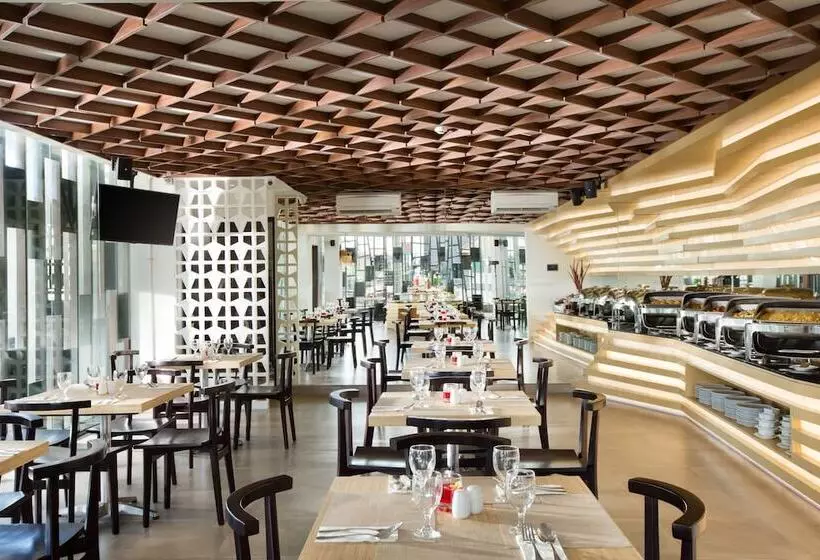 Fotos del hotel Horison Legian Bali:  6