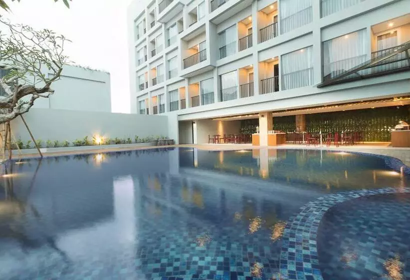 Fotos del hotel Horison Legian Bali:  3