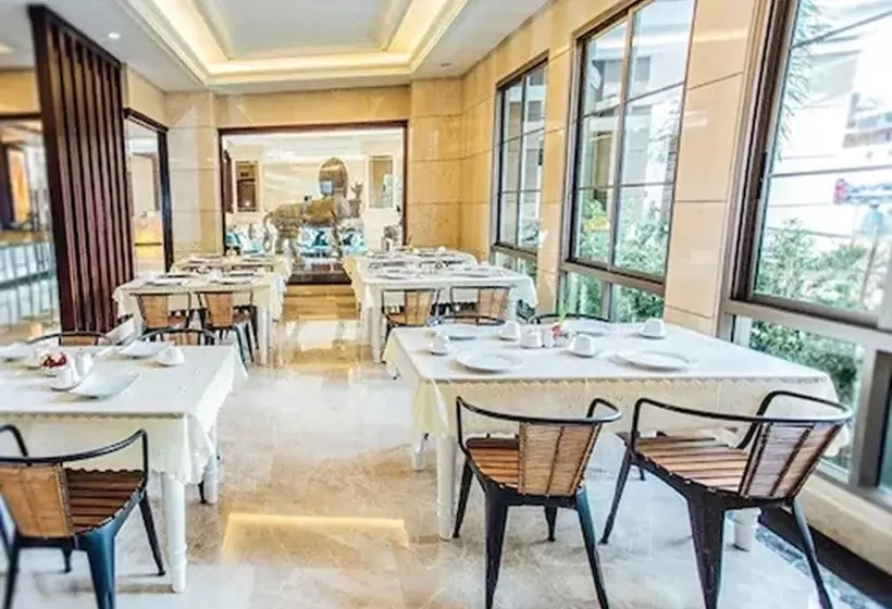 Fotos del hotel March  Pattaya:  16