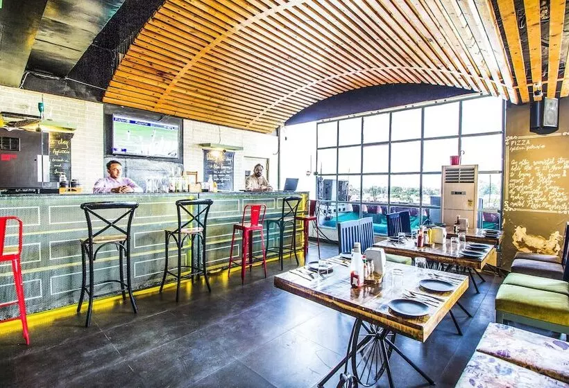 Fotos del hotel Fab Orbion Mall Road:  3