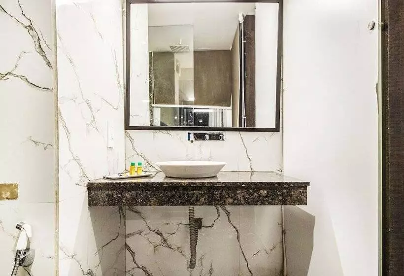 Fotos del hotel Fab Orbion Mall Road:  4