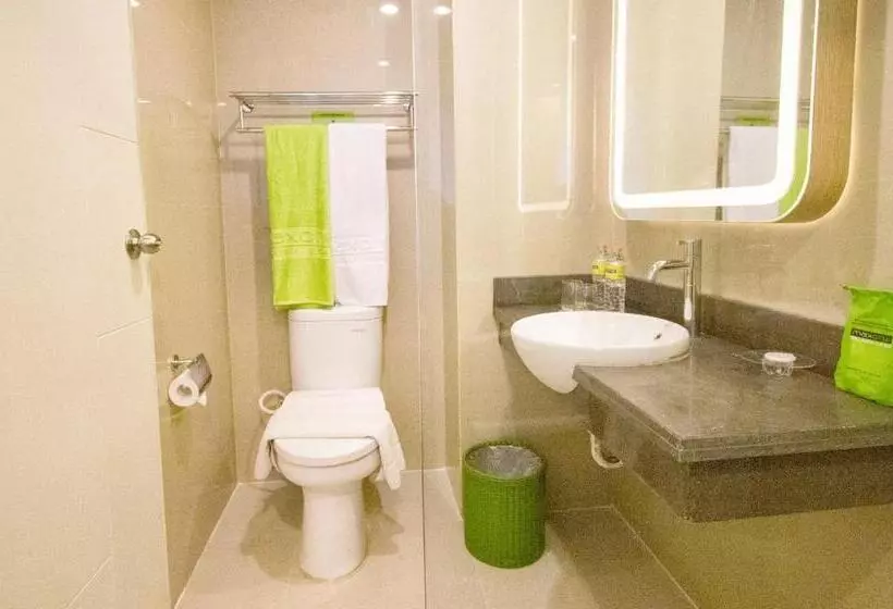Fotos del hotel Maxones At Resort Makassar:  8