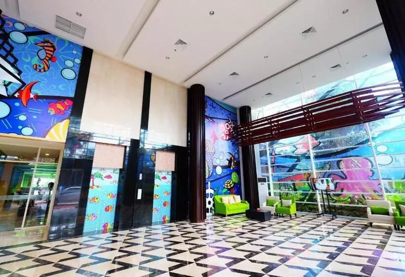 Fotos del hotel Maxones At Resort Makassar:  13