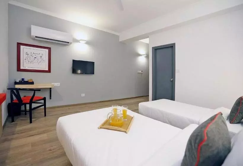 Fotos del hotel OYO Townhouse 017 HUDA City Center:  15