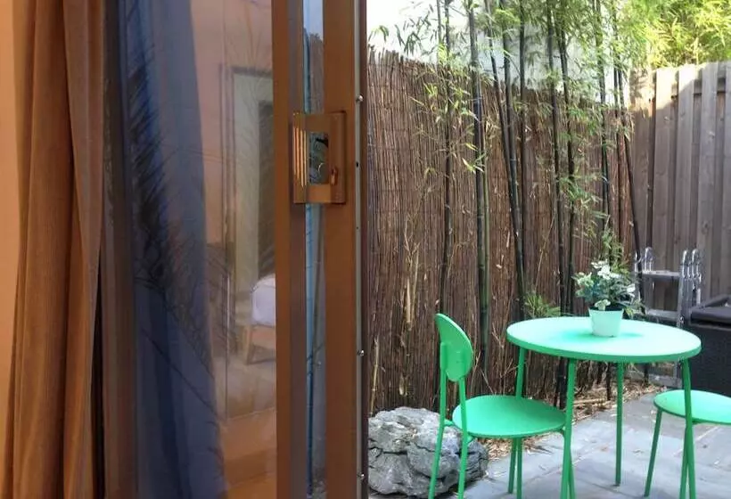 Fotos del hotel The Luxury Inn:  4