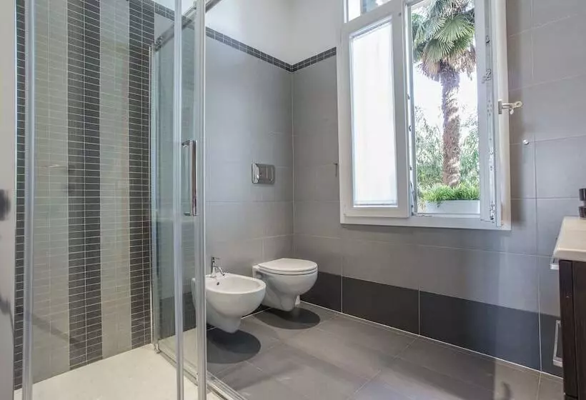 Fotos del hotel Erïk Langer House:  4