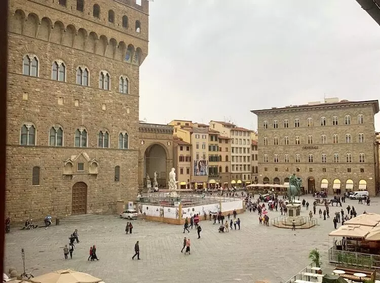 Fotos del hotel Residenza D'epoca In Piazza Della Signoria:  15
