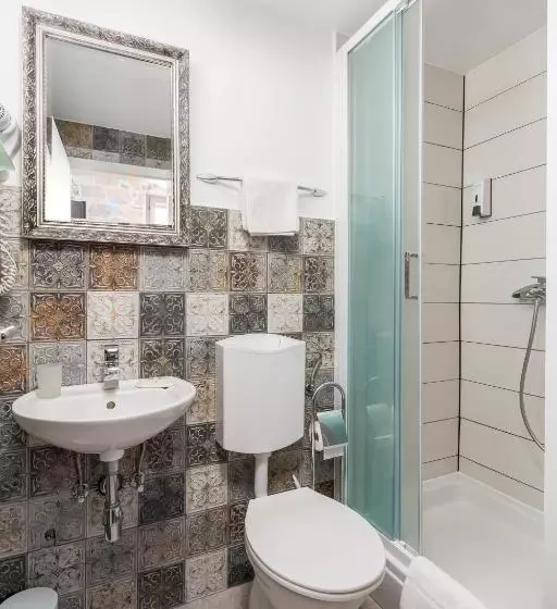 Fotos del hotel Captain S Guest House:  7