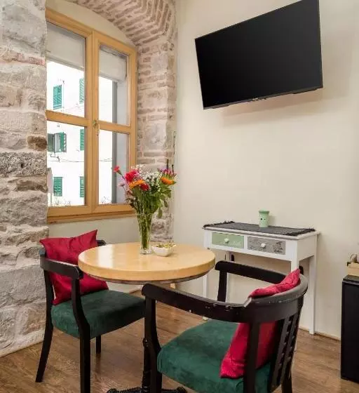Fotos del hotel Captain S Guest House:  12
