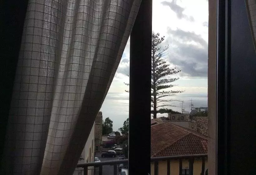 Fotos del hotel Villa Floresta Taormina:  8