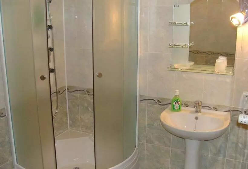 Fotos del hotel Lidia:  13