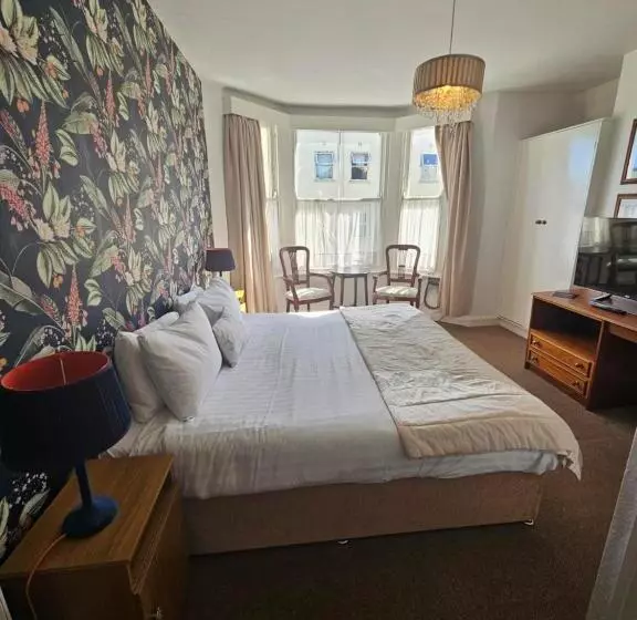 Fotos del hotel Rivelyn:  16