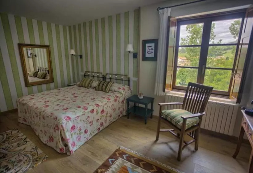 Fotos del hotel Colonial de Santillana:  10