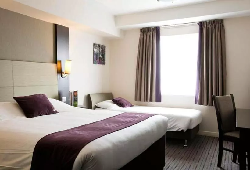 Fotos del hotel Premier Inn London Wandsworth:  9