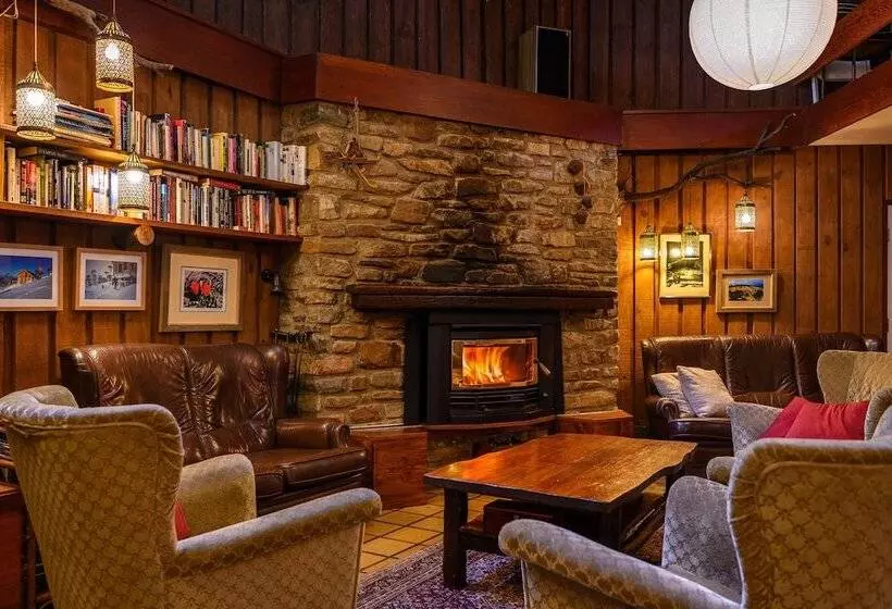 Kasees Apartments & Mountain Lodge