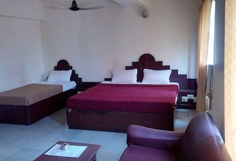 Fotos del hotel Luciya International:  9