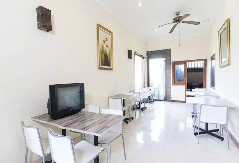 Fotos del hotel Reddoorz @ Denpasar Sanur:  2