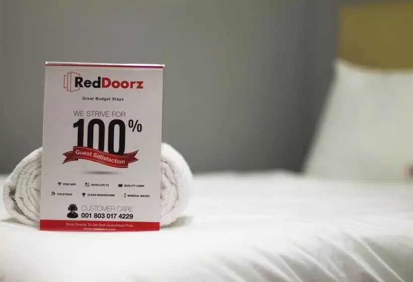 Fotos del hotel Reddoorz @ Denpasar Sanur:  18