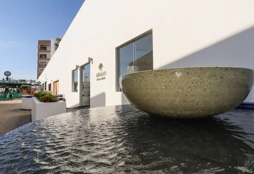 Fotos del hotel Medano  And Suites:  18