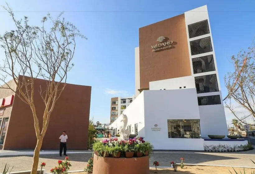 Fotos del hotel Medano  And Suites:  3