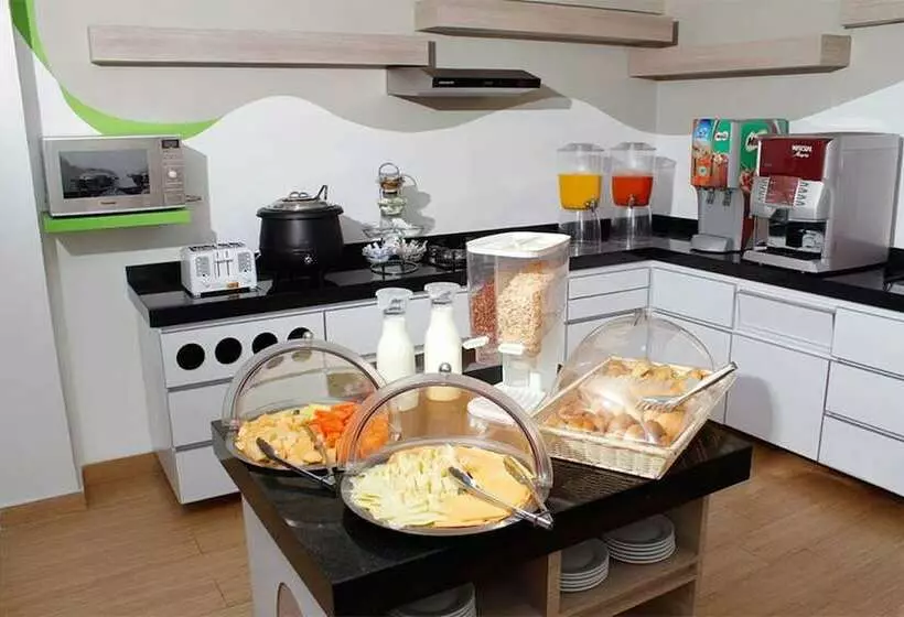 Fotos del hotel Genova Prado:  10