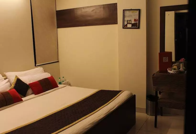 Fotos del hotel R K Palace:  18