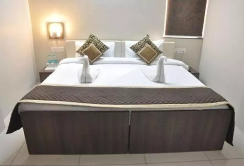 Fotos del hotel R K Palace:  19