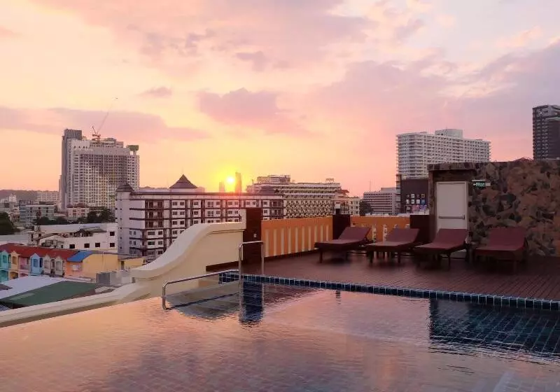 D  Pattaya