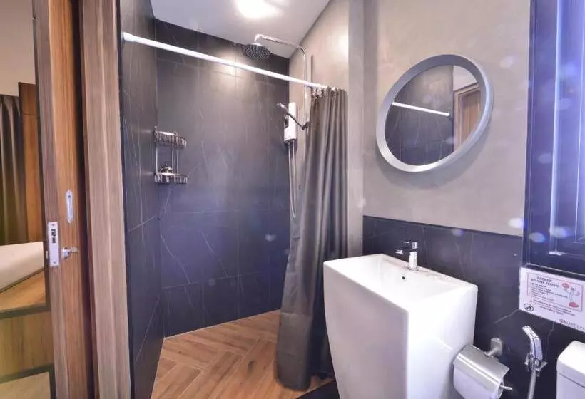 Fotos del hotel Sureena:  17