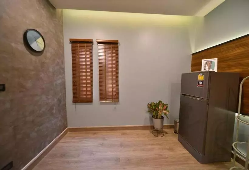 Fotos del hotel Sureena:  25