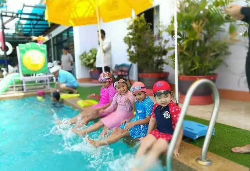 Fotos del hotel The Sita Princess:  11