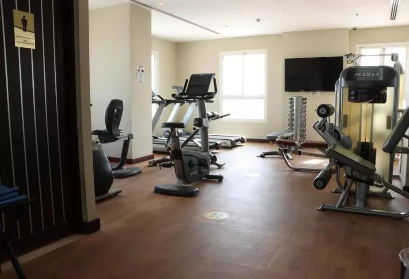 Fotos del hotel Strato  By Warwick:  5