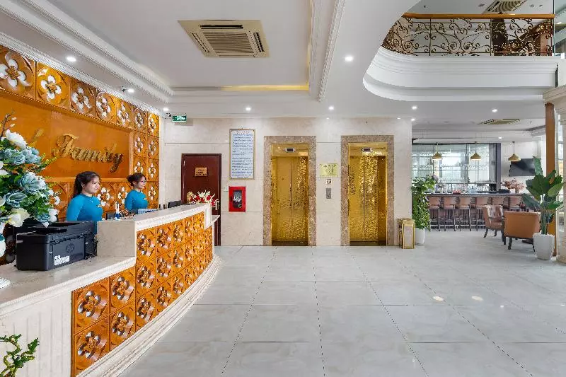 Fotos del hotel Royal Family:  3