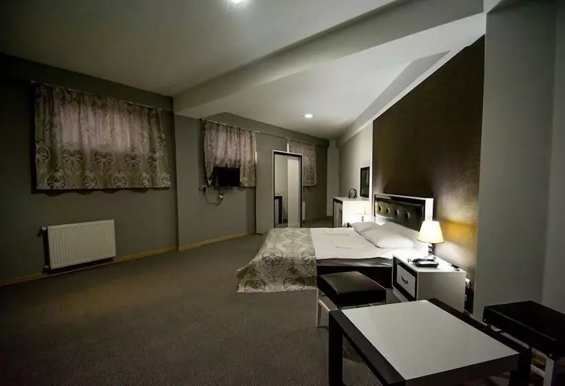 Fotos del hotel Batoni Near Airport:  18