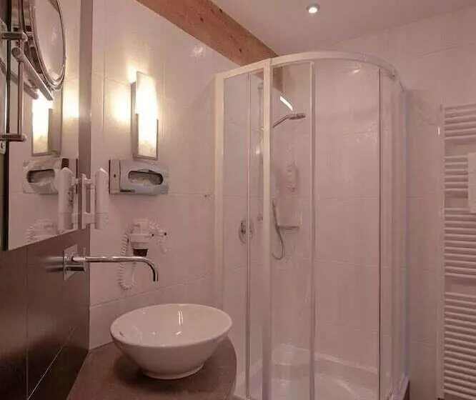 Fotos del hotel Schindler Hotel Simple But Excellent:  11