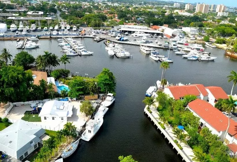 Fotos del hotel River Oaks Marina & Tower:  4