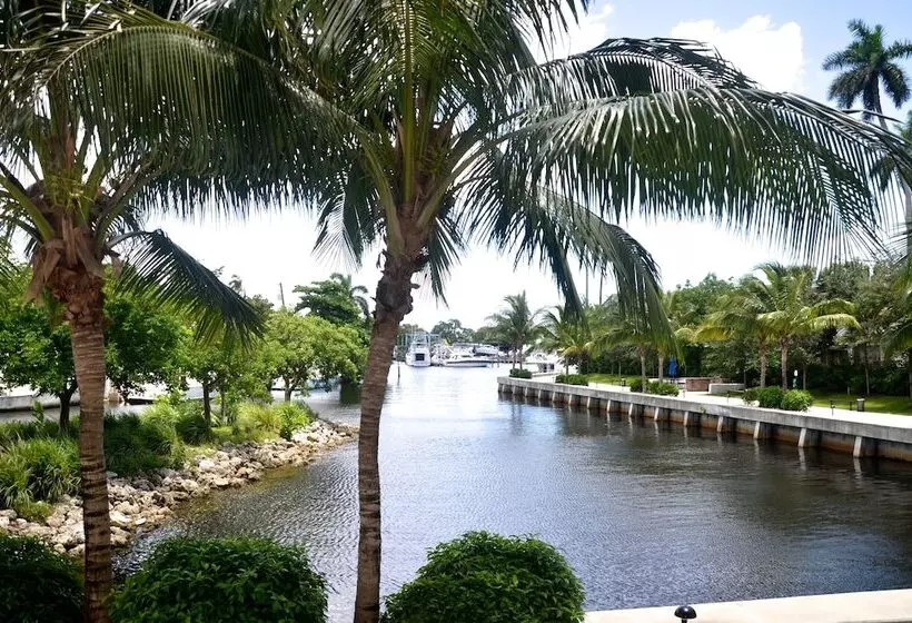 Fotos del hotel River Oaks Marina & Tower:  12