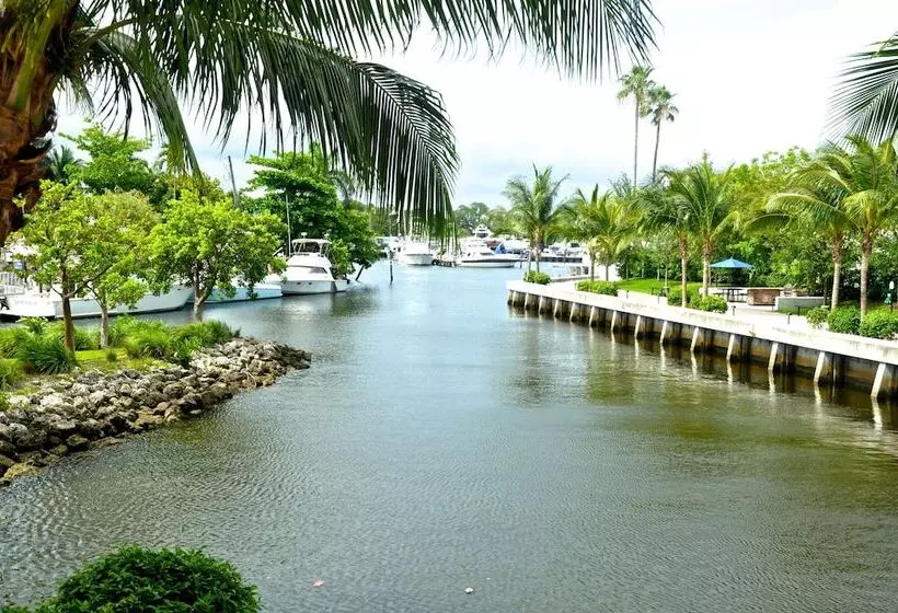 Fotos del hotel River Oaks Marina & Tower:  14