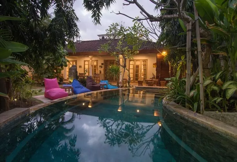 Fotos del hotel Bale Seminyak:  2