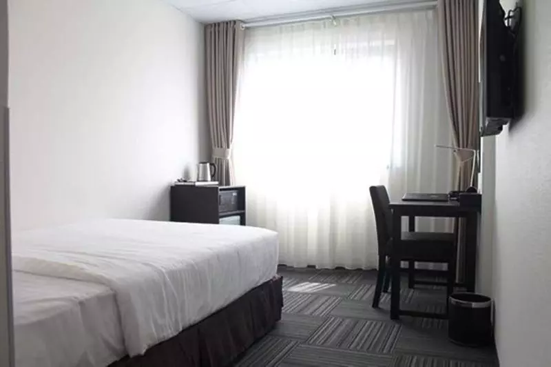 Sakura Hotel 3