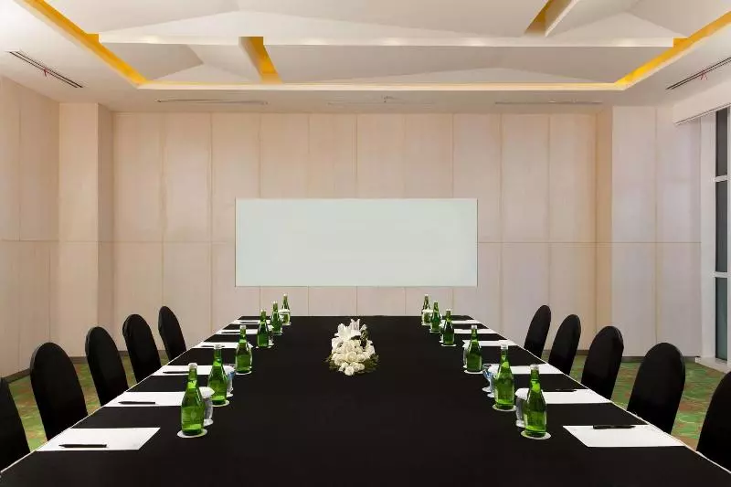 Fotos del hotel Fairfield By Marriott Surabaya:  4