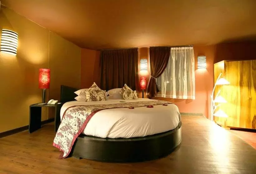 Seminyak Suites