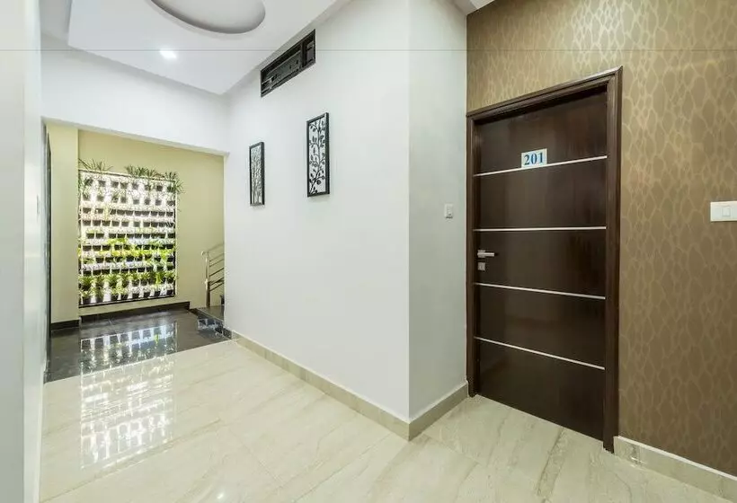 Fotos del hotel Treebo Trend Greenwood Premier Suites:  13
