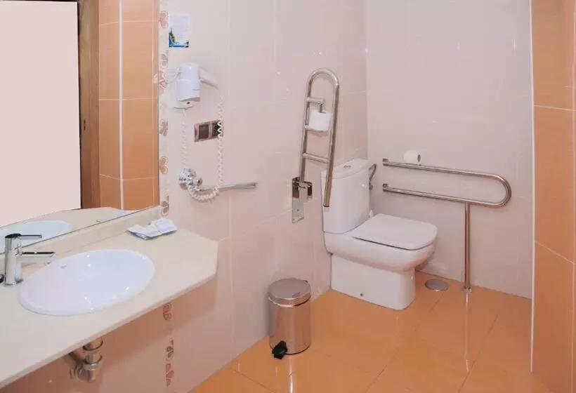Fotos del hotel Villa De Cacabelos:  14