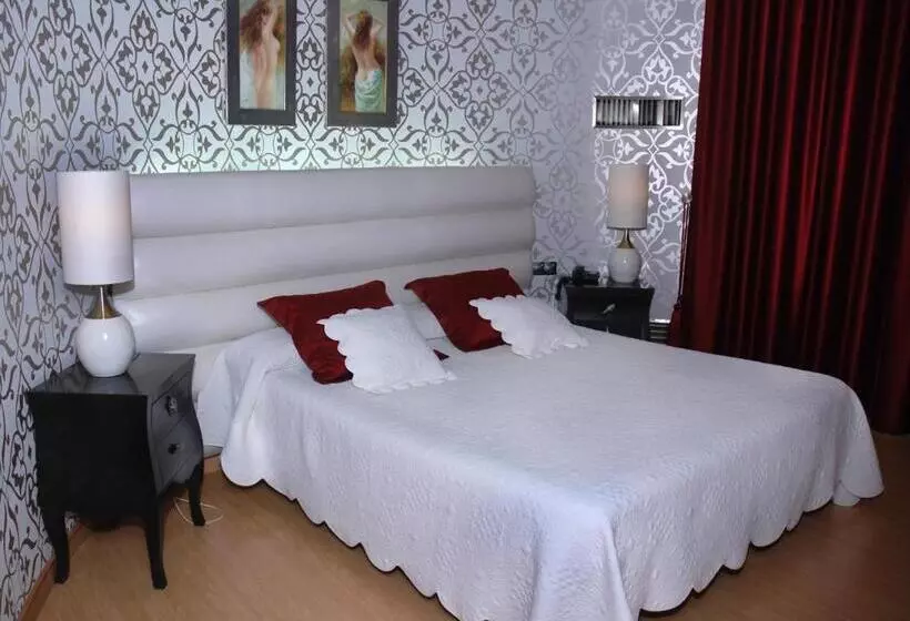 Fotos del hotel Villa De Cacabelos:  18
