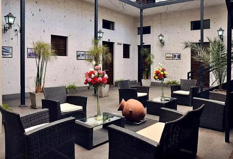 Fotos del hotel Es Riviera Mansion:  5