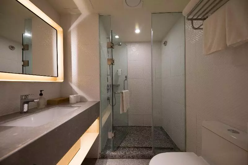 Fotos del hotel Ji Hotel Xianggang Middle Road Qingdao:  6